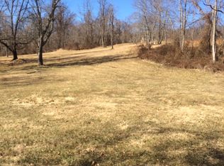 Tuckers Lane, Linden, VA 22642
