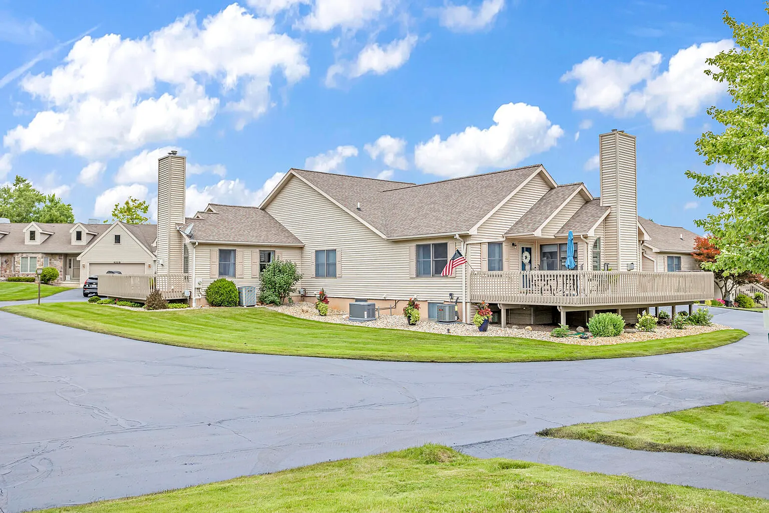 4233 Fairway Ln photo 1