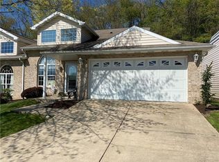 540 Newport Dr UNIT 540, Pittsburgh, PA