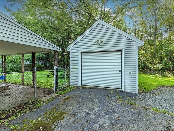 3rd image of 4113 Lake Ave