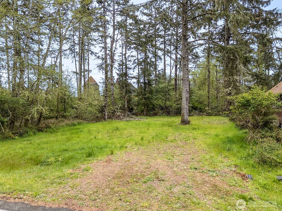 1st image of 860 Duck Lake Drive SE