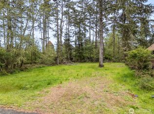 860 Duck Lake Dr SE, Ocean Shores, WA