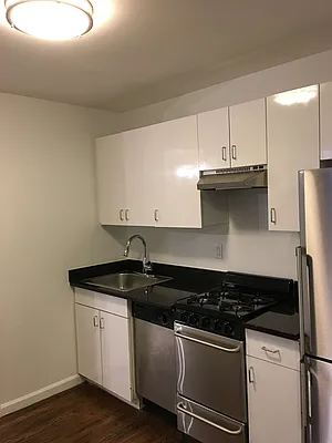 Rented by Solil Management | media 3