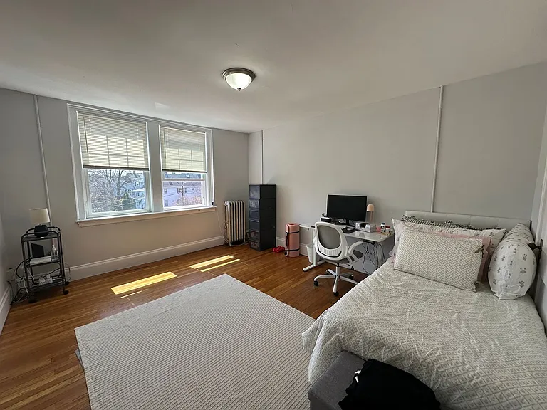 208 Main St. — Photo 14