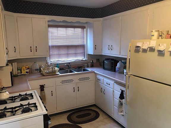 2nd image of 1107 W Northcrest Ave