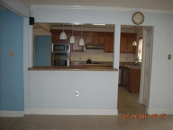 4th image of 4743 Papania Dr