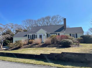 40 River View Ln, Centerville, MA 02632