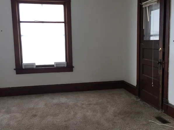 319 N 4th St, Miles City, MT 59301