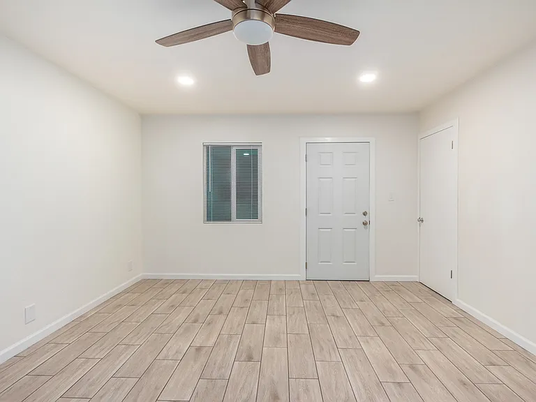 5107 N 28th Dr #3 — Photo 12