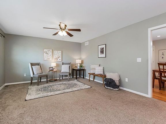 5th image of 10701 Indiana Ave
