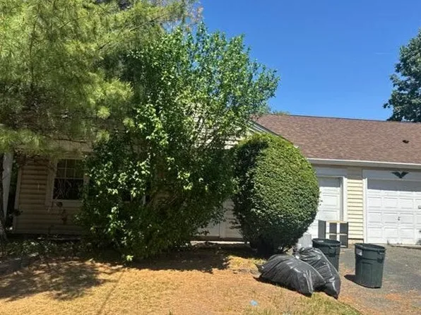 102 Waldorf Pl, Vauxhall, NJ 07088
