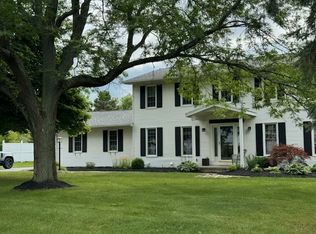 8426 Stringham Dr, Batavia, NY 14020