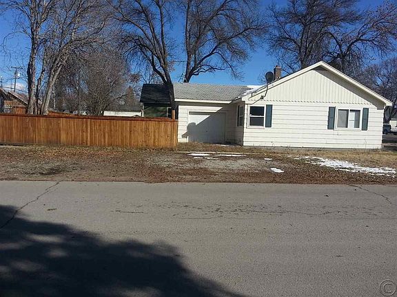 2nd image of 400 E 5th St