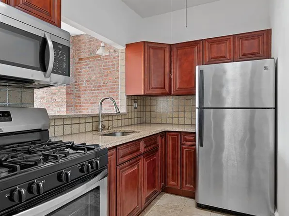 156 Bainbridge Street 1 image 10 of 11