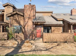 1006 Hemingway Ln UNIT D, Saint Charles, MO 63304