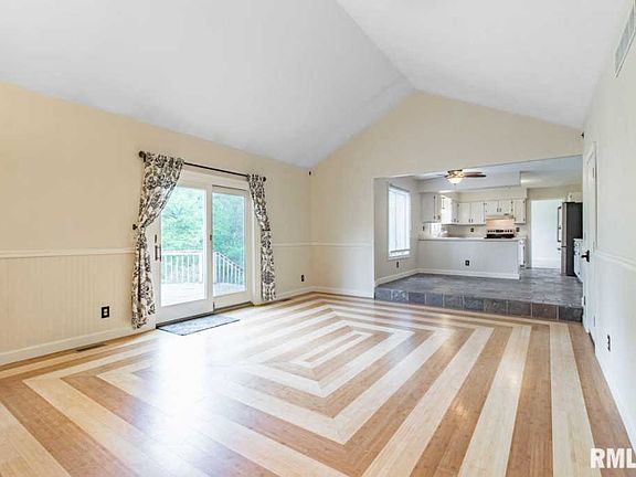 5th image of 3320 W Overbrook Dr