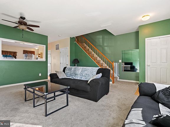 3rd image of 27 Quarterpole Ct