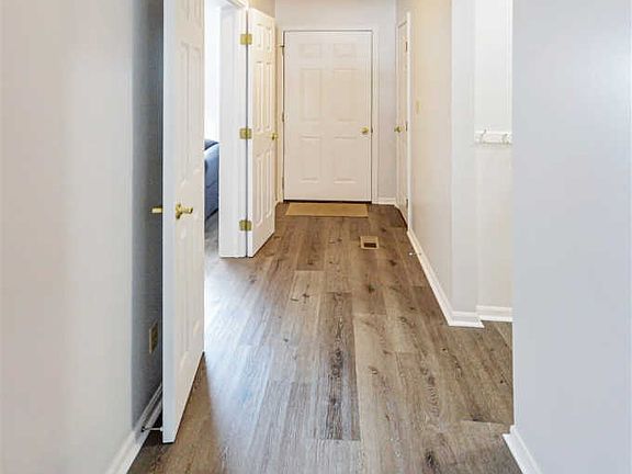 3rd image of 74 Churchill Ct
