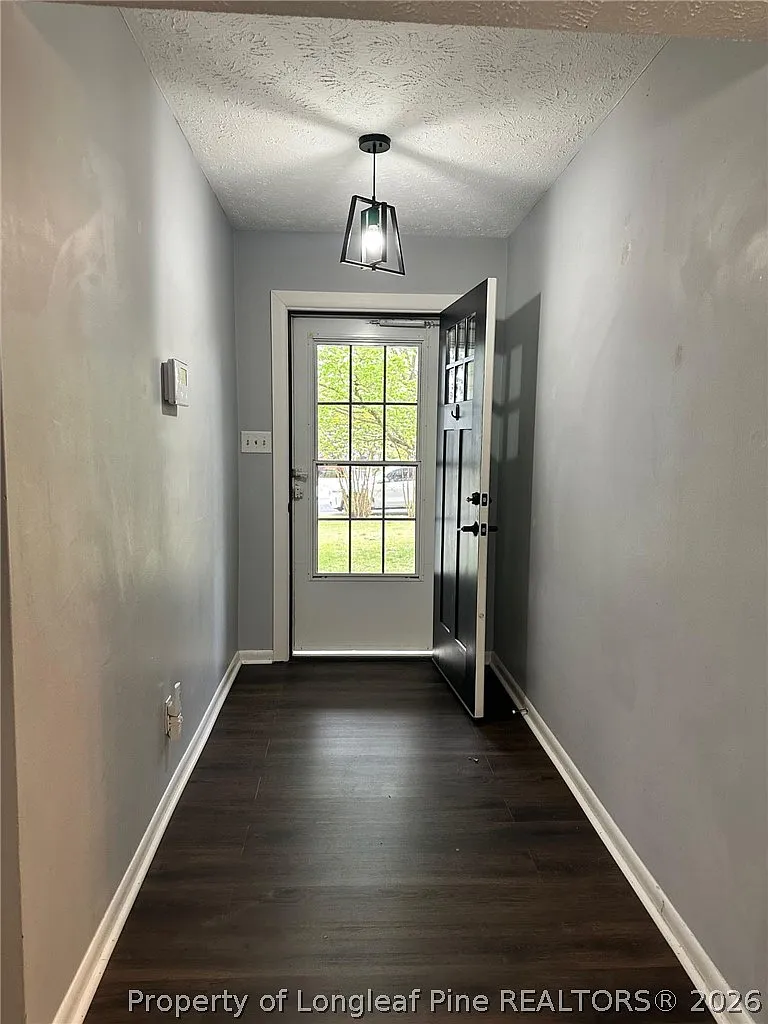 3 bed, 2.0 bath, 1629 sqft, $1,750 — Photo 4