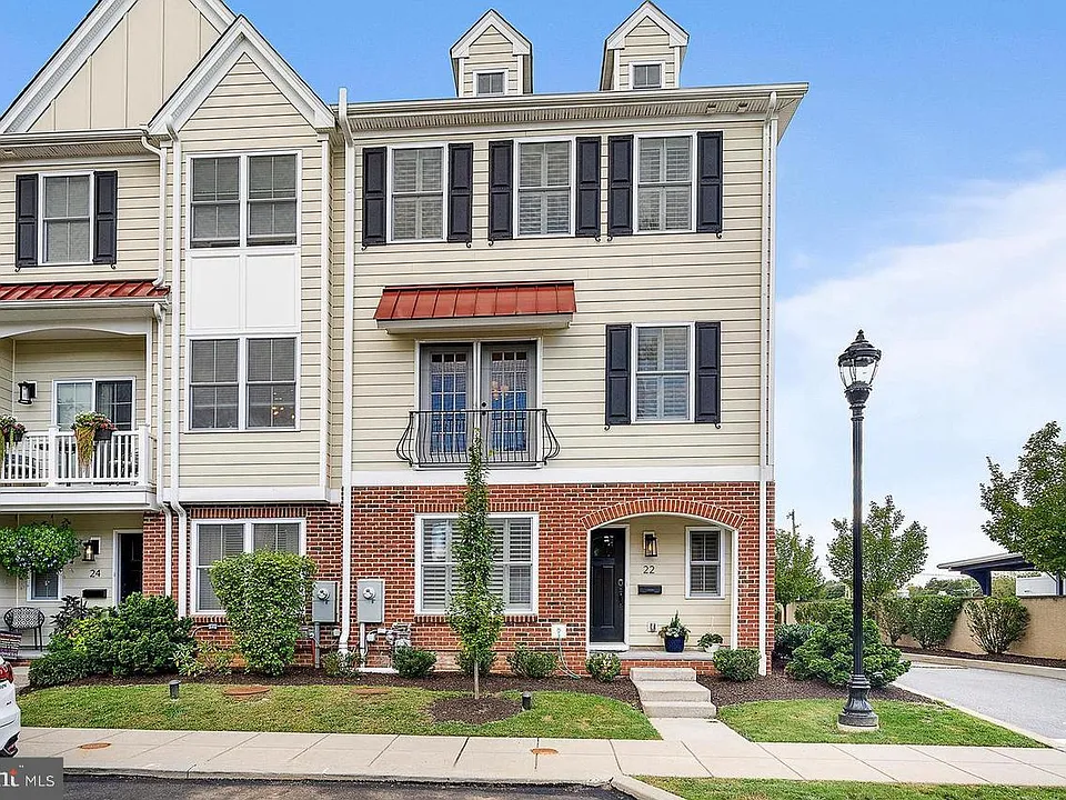 22 Bridge Ave