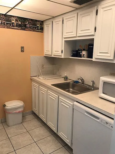 111 Briny Ave — Photo 4