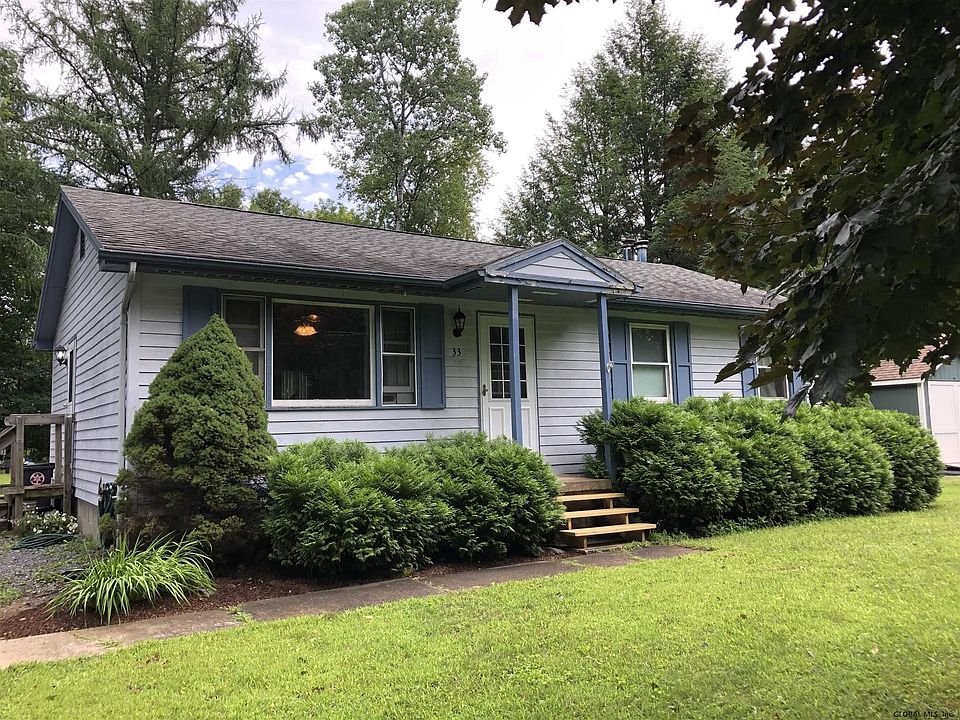 1st image of 33 Stewart Dr