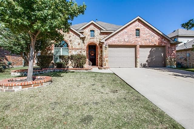 1st image of 2437 Yuma Dr