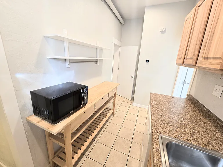 833 S Edison St — Photo 3