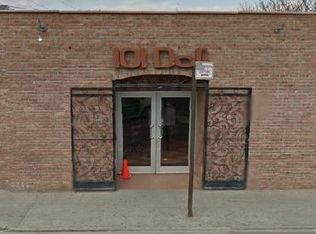 10016 Rockaway Beach Blvd, Rockaway Park, NY 11694