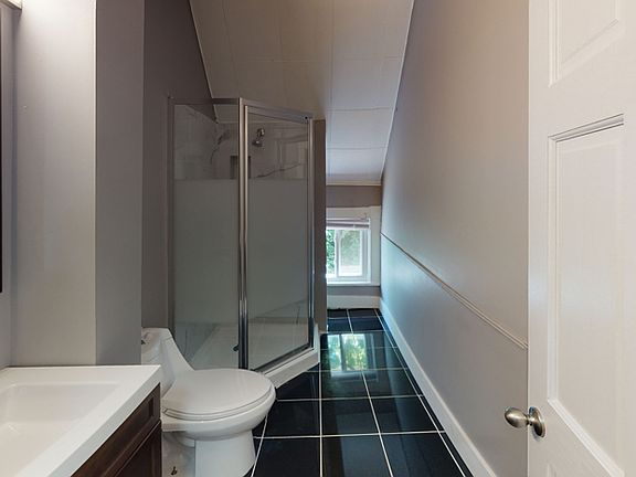 5th image of 107 Comstock Ave APT 3