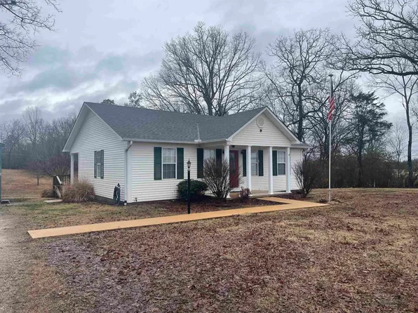 1020 Neill Cemetery Dr, Savannah, TN 38372