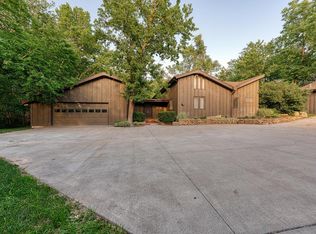 965 S Marymount Rd, Salina, KS 67401