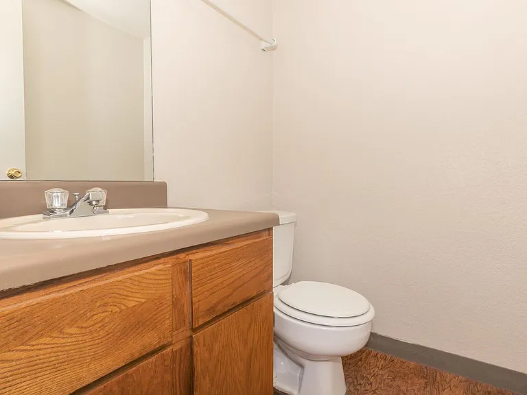 Cedar Lake Apartments — Photo 50