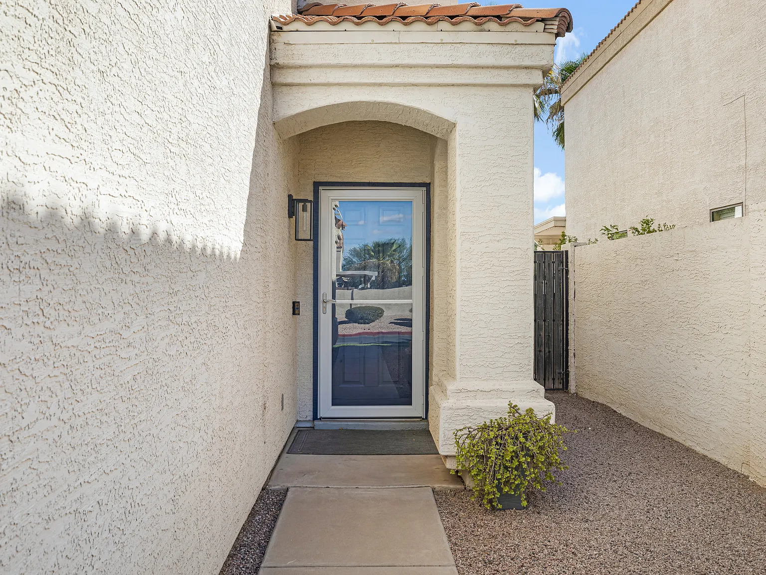 3 bed, 2.5 bath, 1503 sqft, $2,500 — Photo 2