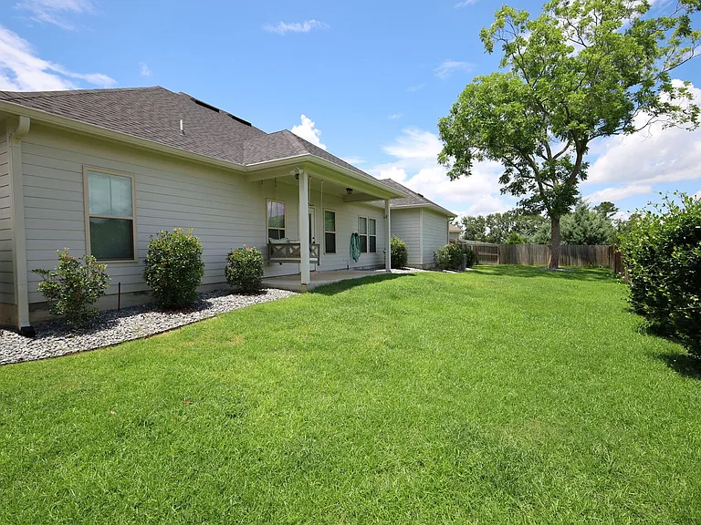 4704 Crescent Ct — Photo 23