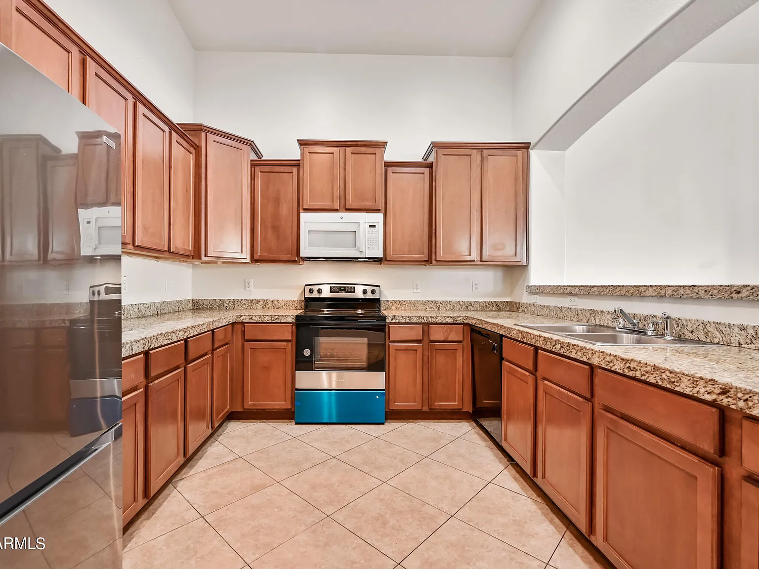 4 bed, 3.0 bath, 1931 sqft, $2,225 — Photo 4