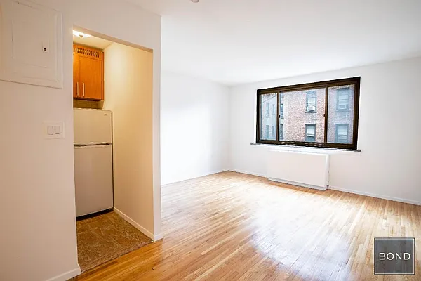 Rented by Bond New York | media 11