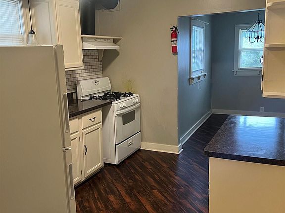 5th image of 203 S 9th St
