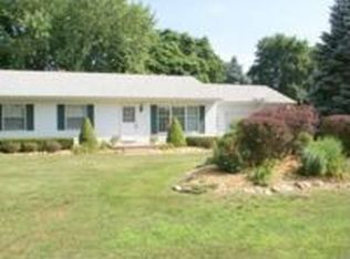 5512 W Karen Ct, Stevensville, MI