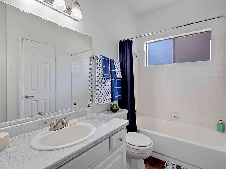 6661 Silverstream Ave — Photo 11