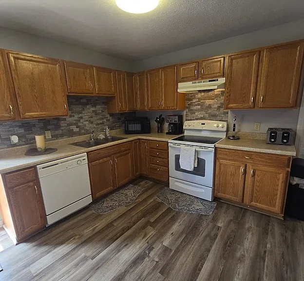 1034 S Brook St #1 — Photo 5