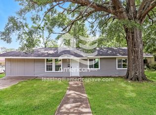 422 Queen Marie Ln, Jackson, MS 39209