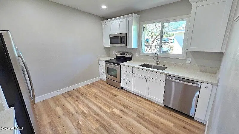 2202 W Heatherbrae Dr — Photo 2
