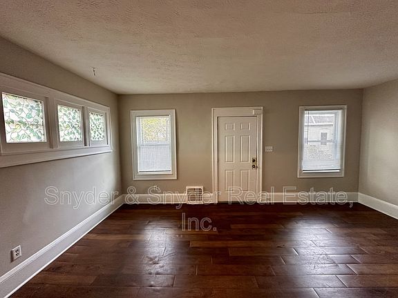 2nd image of 159-166 Walnut Ter