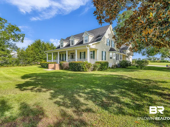 10097 Grove Dr, Fairhope, AL 36532