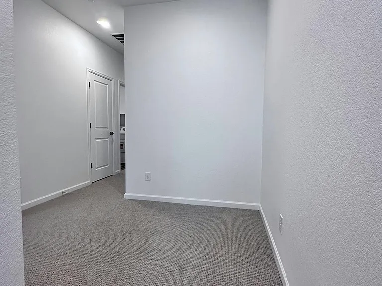 6857 Huddersfield Ln — Photo 21