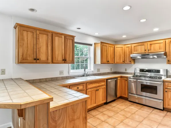 174 River Road, Richmond, ME 04357