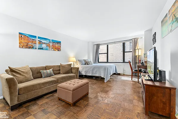 Rented by Brown Harris Stevens | media 1