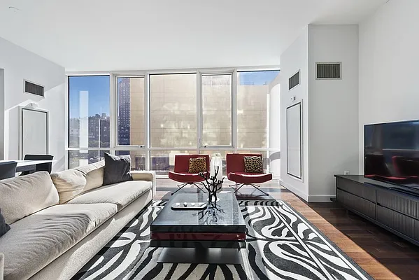 Rented by Compass | media 12