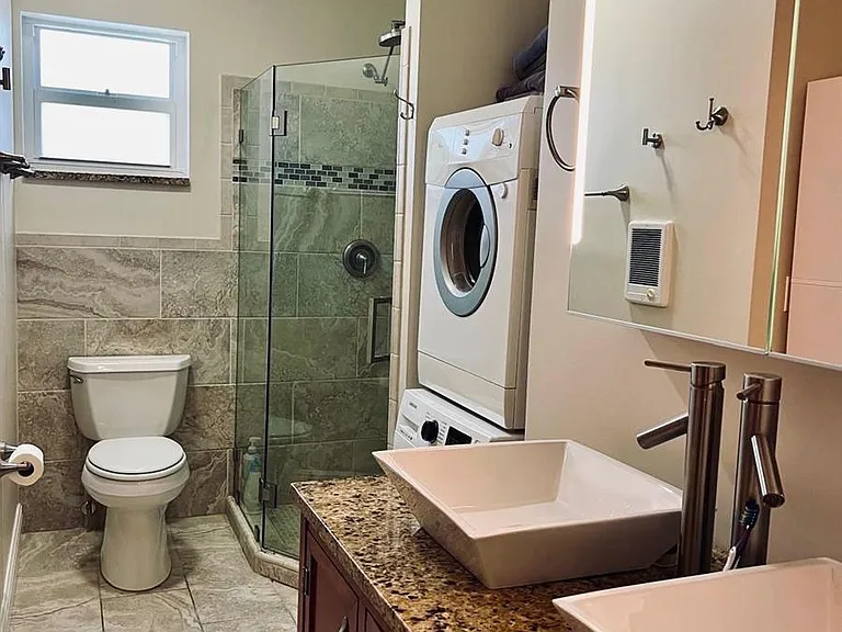 9400 E Bay Harbor Dr #3 — Photo 4